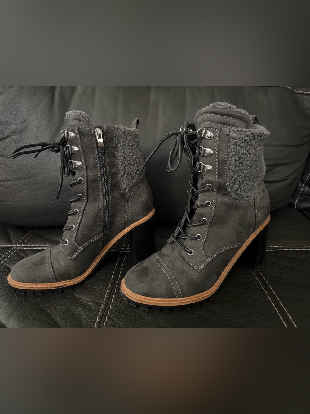 Gray Lace-Up Faux Fur Ankle Boots size 8 - Picture 2 of 5